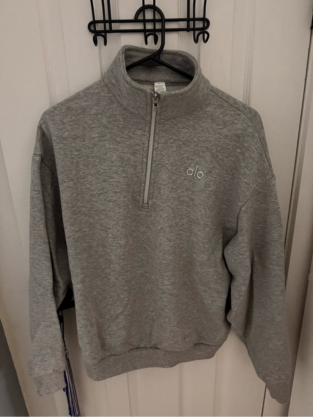 ALO Yoga Men’s Light Grey Half-Zip Pullover